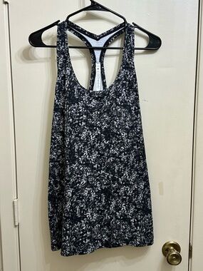 Lululemon Racerback Tank Nulu SZ 18